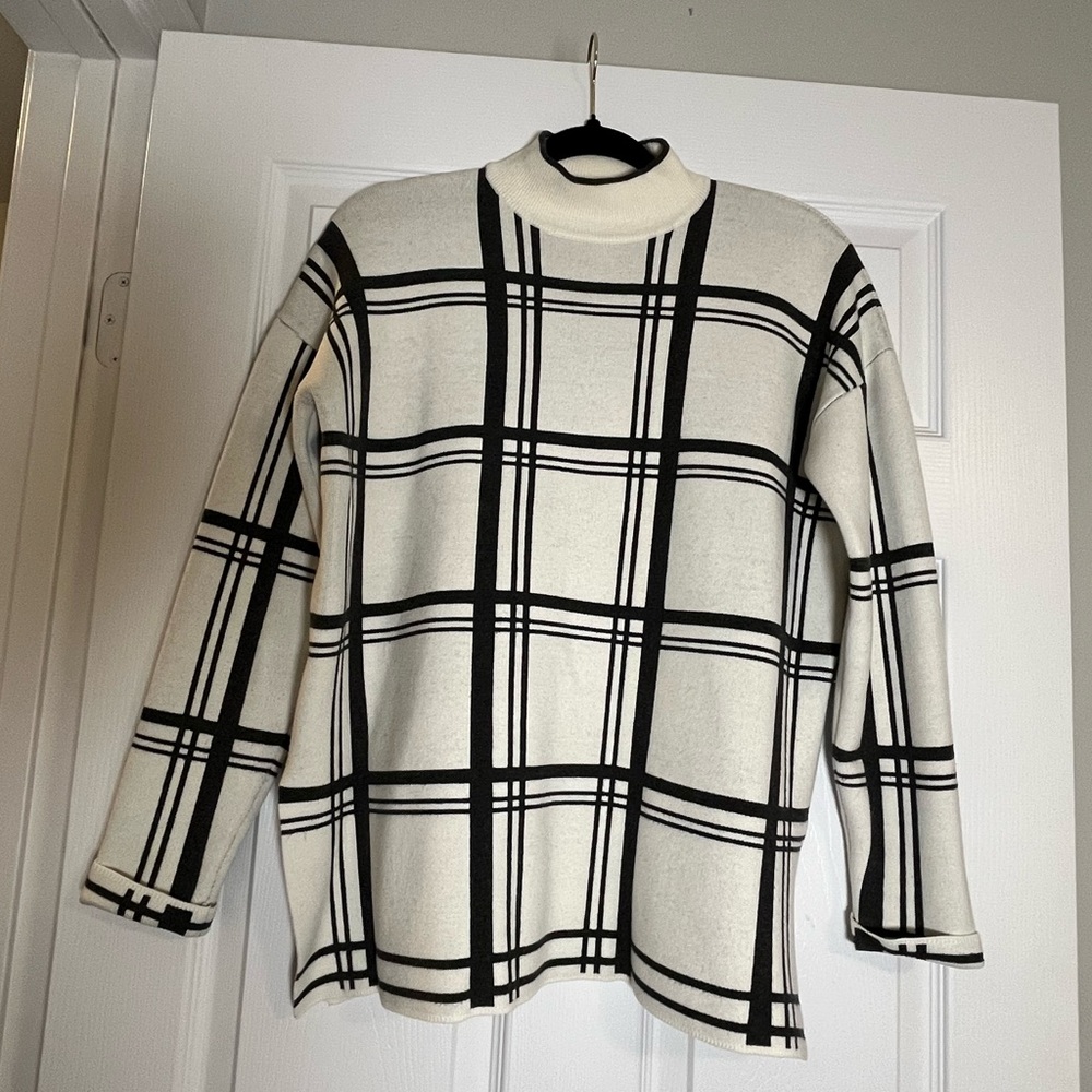 “Topshop” grey and white plaid sweater